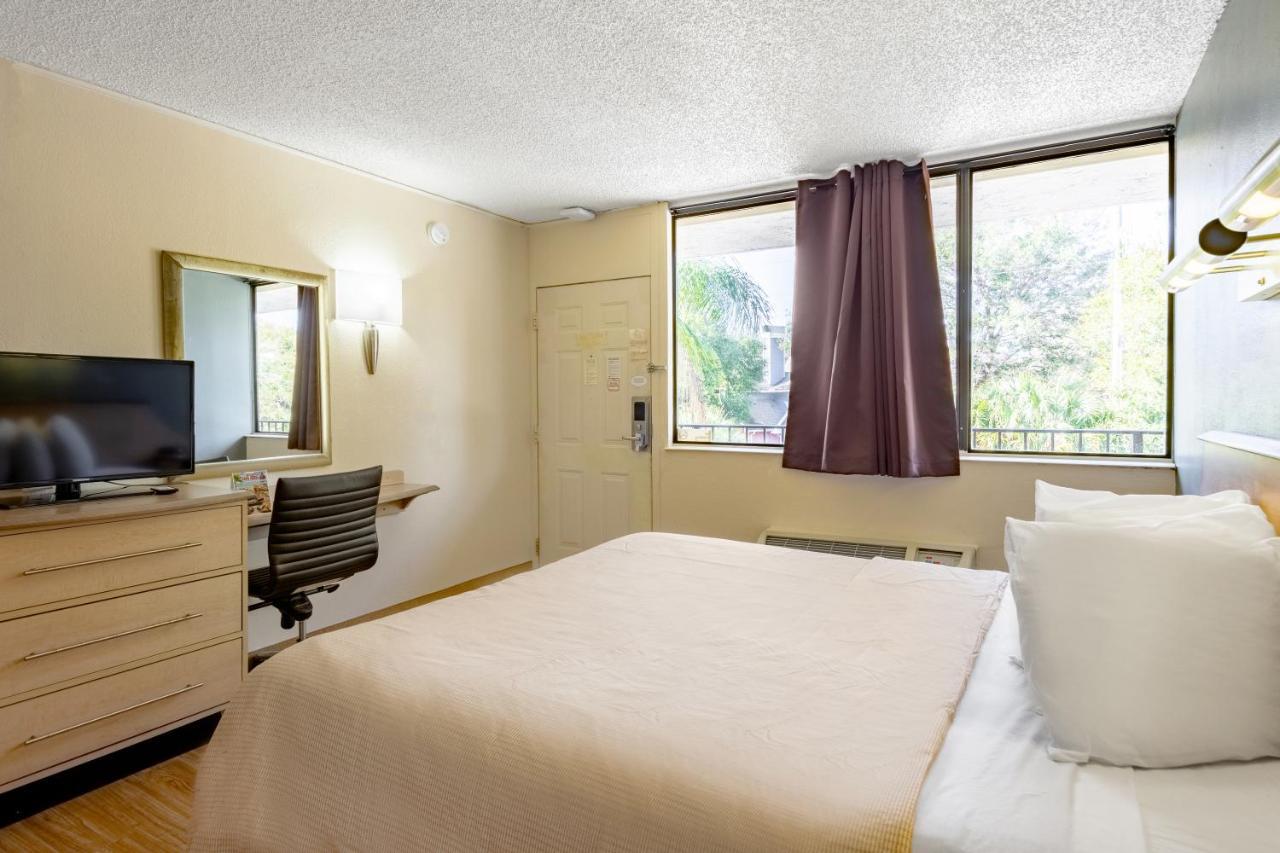 Econo Lodge Palm Harbor - Clearwater Eksteriør bilde