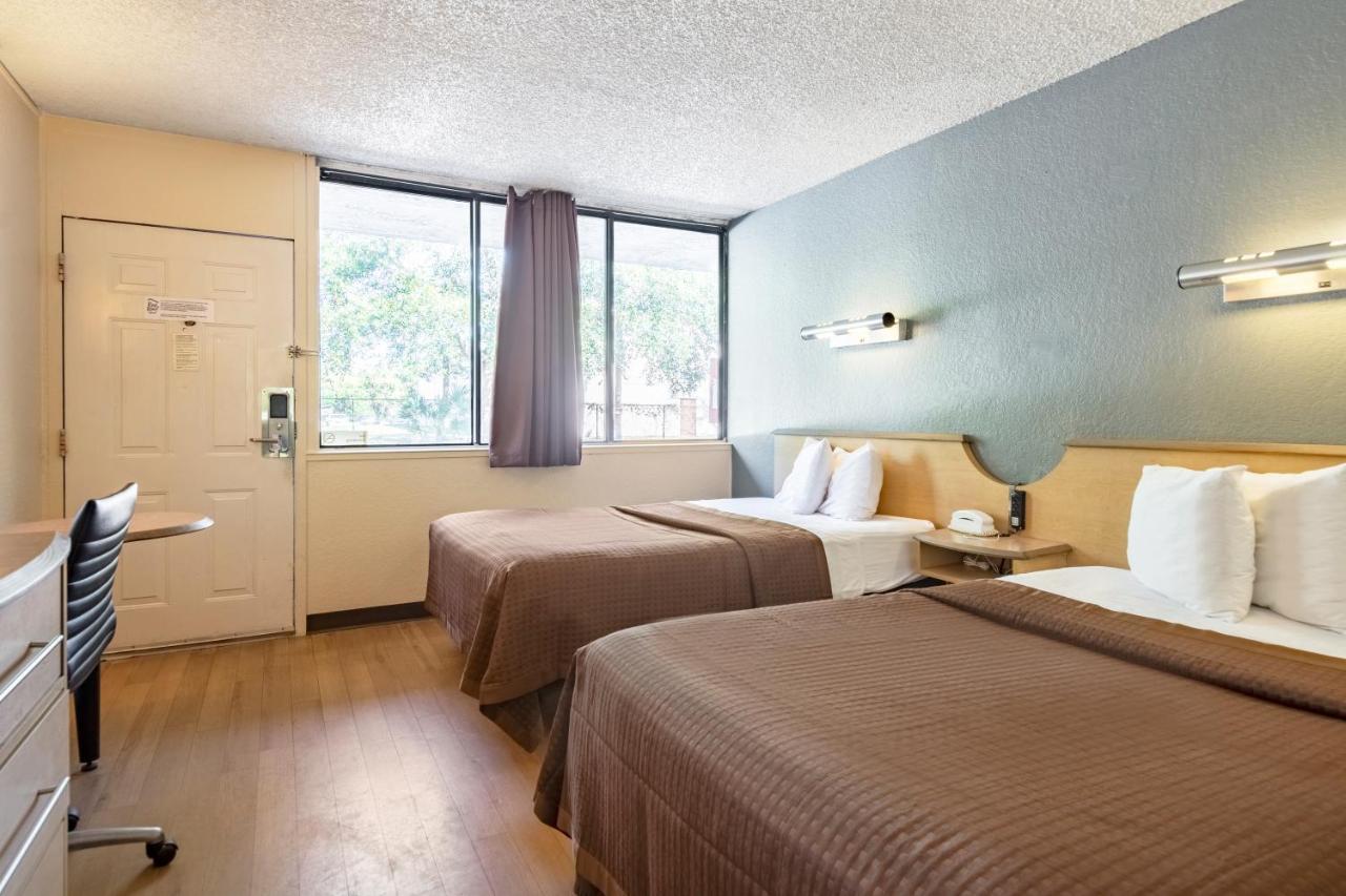 Econo Lodge Palm Harbor - Clearwater Eksteriør bilde
