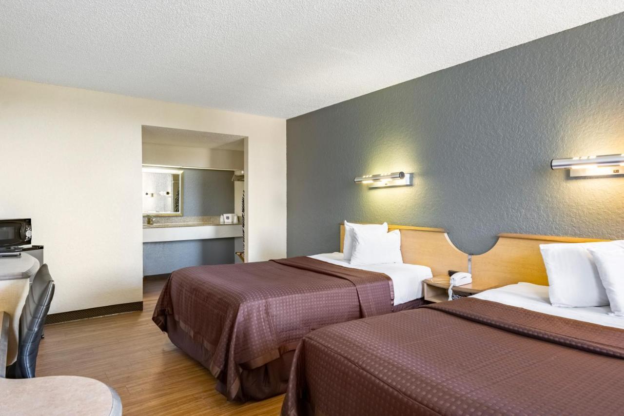 Econo Lodge Palm Harbor - Clearwater Eksteriør bilde