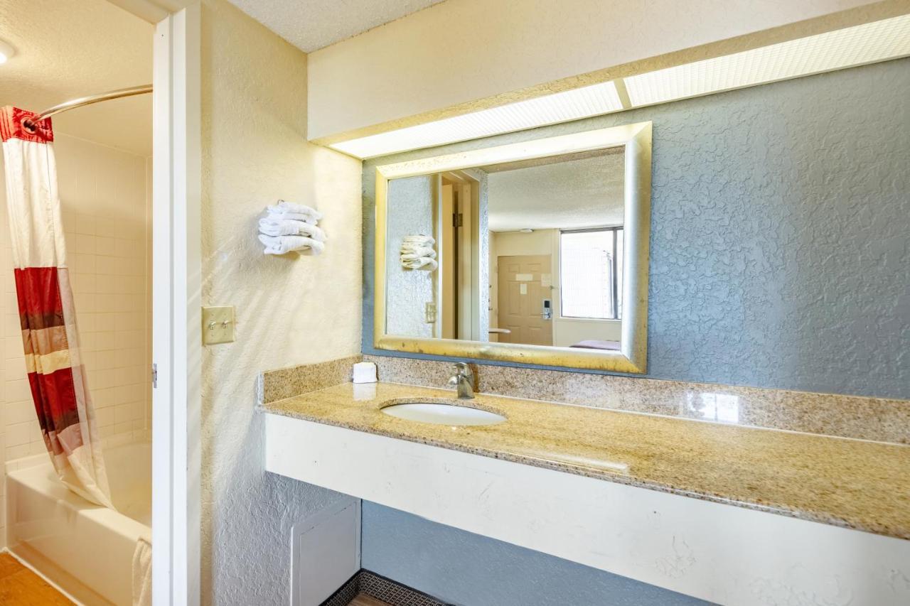 Econo Lodge Palm Harbor - Clearwater Eksteriør bilde