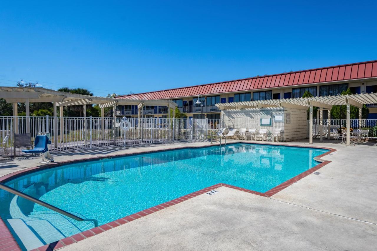 Econo Lodge Palm Harbor - Clearwater Eksteriør bilde